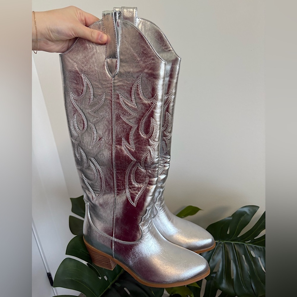 Silver Metallic Cowboy Chunky Heeled Western Embroidery‎ Cowgirl Boots Size 7